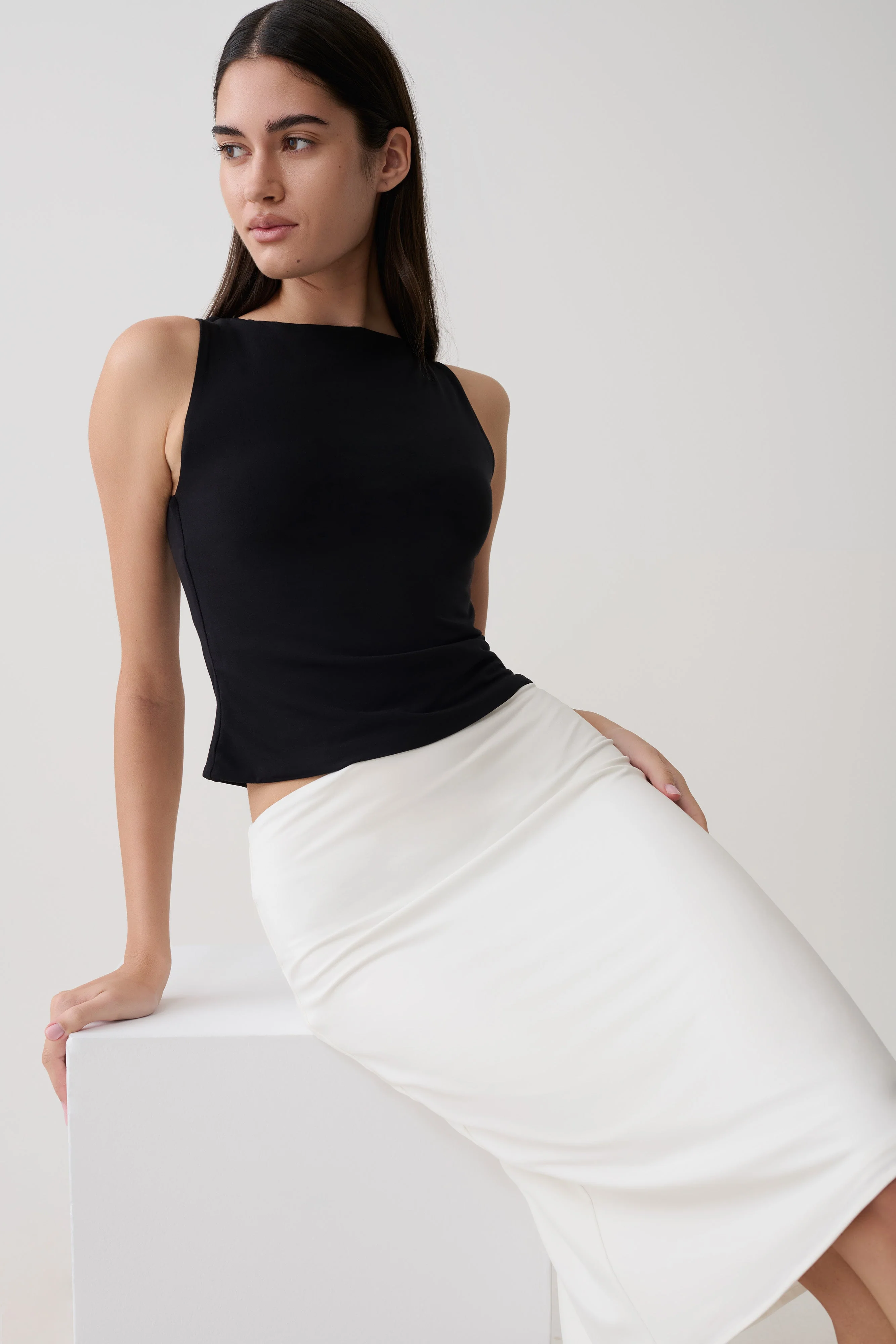 Nicolette Sleeveless Tank Top - Black - Image 3