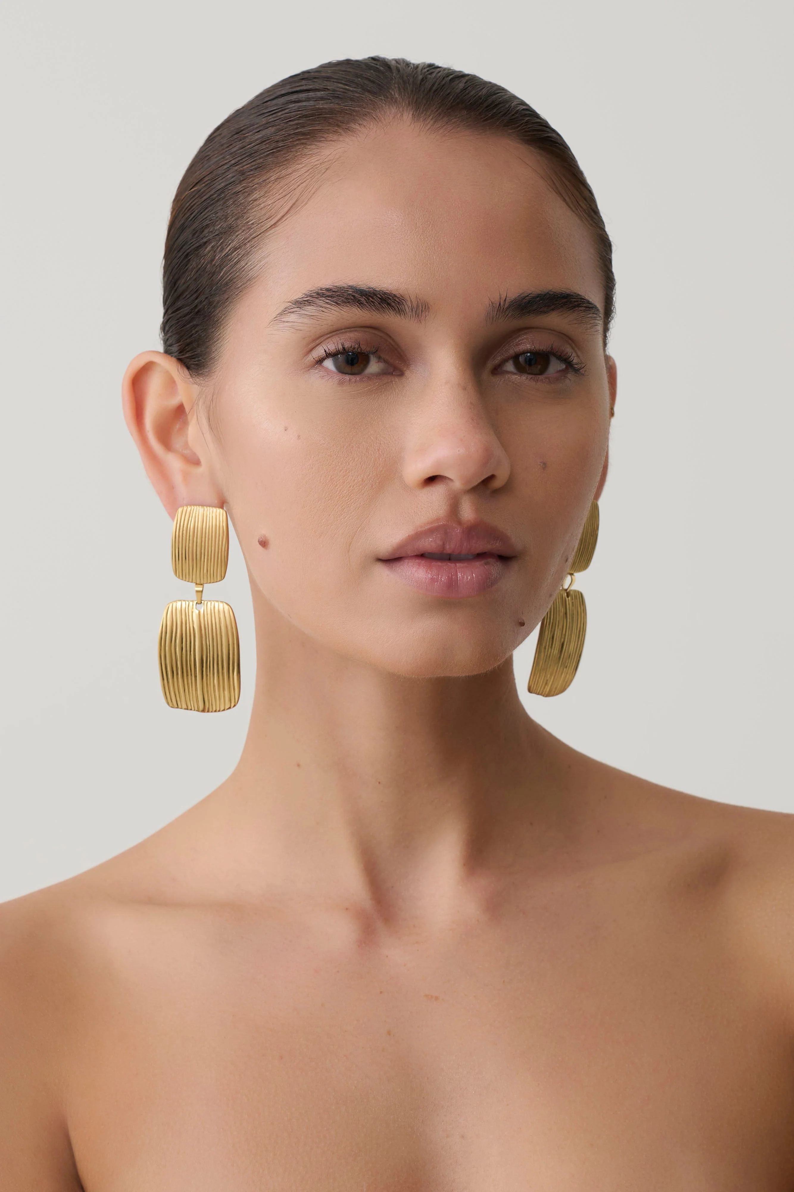 Ruelle Textured Statement Drop Earrings - Gold - Image 2